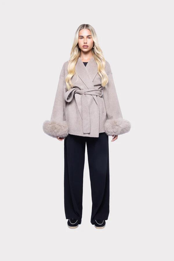 Mélya - Veste Ceinturée Fourrure